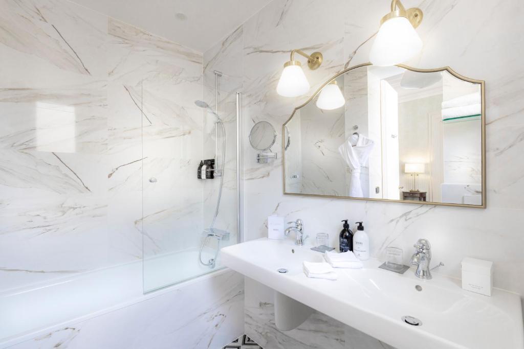 Hotel Claridge Paris - Resim 12