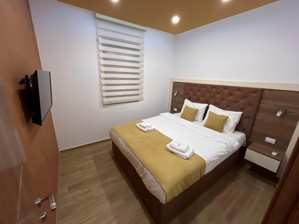 Postel nebo postele na pokoji v ubytování Heaven Lux Ulcinj