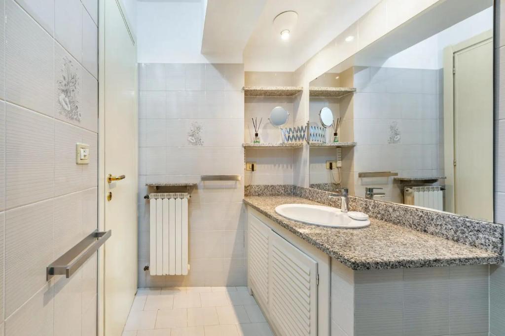 Kuchyň nebo kuchyňský kout v ubytování Appartamento in centro 65mq x 4 persone