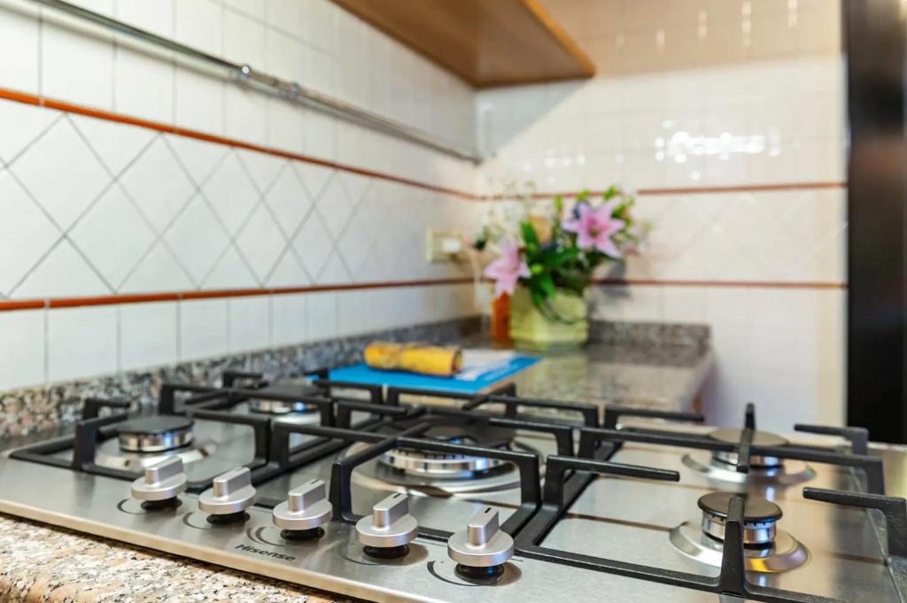 Kuchyň nebo kuchyňský kout v ubytování Appartamento in centro 65mq x 4 persone