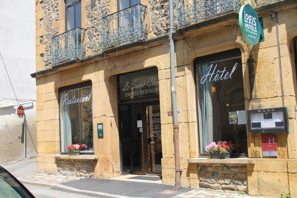 Fotografie z fotogalerie ubytování Hôtel Restaurant Le Saint Clément v destinaci Saint-Clement-sur-Valsonne