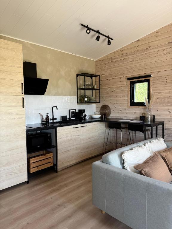 Kuchyň nebo kuchyňský kout v ubytování Field View Cabin
