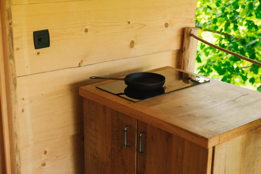 Fotografie z fotogalerie ubytování Lakeside Glamping Tents Mažijev Grič v destinaci Gradišče pri Lukovici