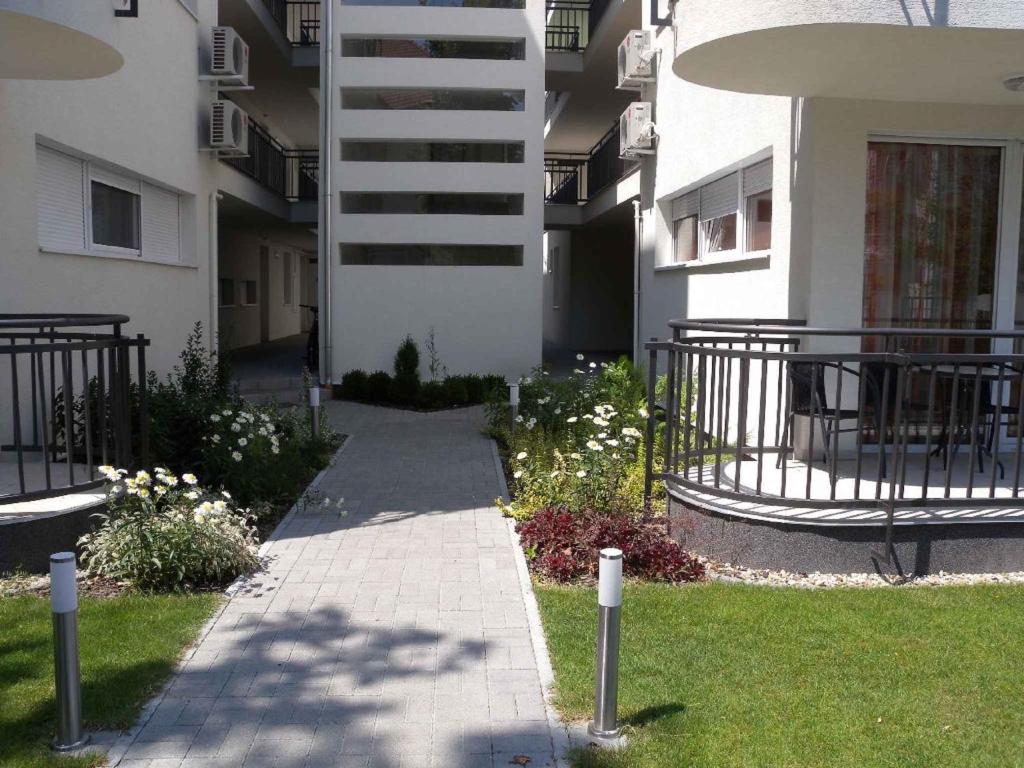 Budova, v ktorej sa apartmán nachádza