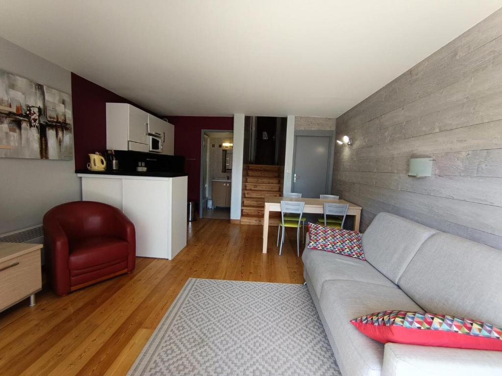 Kuchyňa alebo kuchynka v ubytovaní Résidence Durance - Grand studio moderne pour 4 personnes MAE-8564