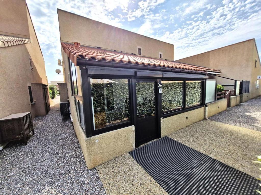 Photo de la galerie de l'établissement Résidence Les Fermes Marines - VILLA T2 MEZZANINE 6 couchages PORT LEUCATE. Réf: 5FM_9 MAE-4263, à Leucate