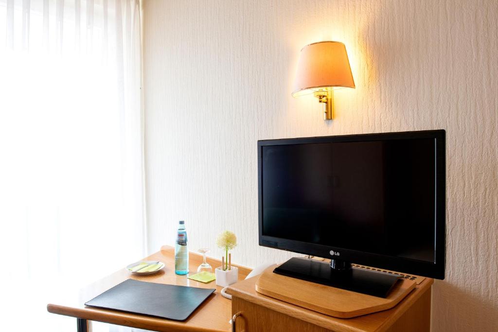 TV a/nebo společenská místnost v ubytování Hotel Fernblick