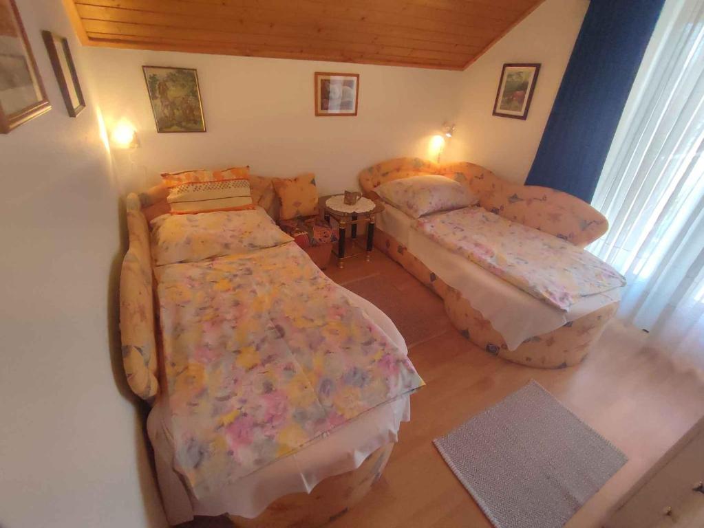 Fotografia z galérie ubytovania Apartment Balatonfenyves - Balaton 18360 v destinácii Balatonfenyves