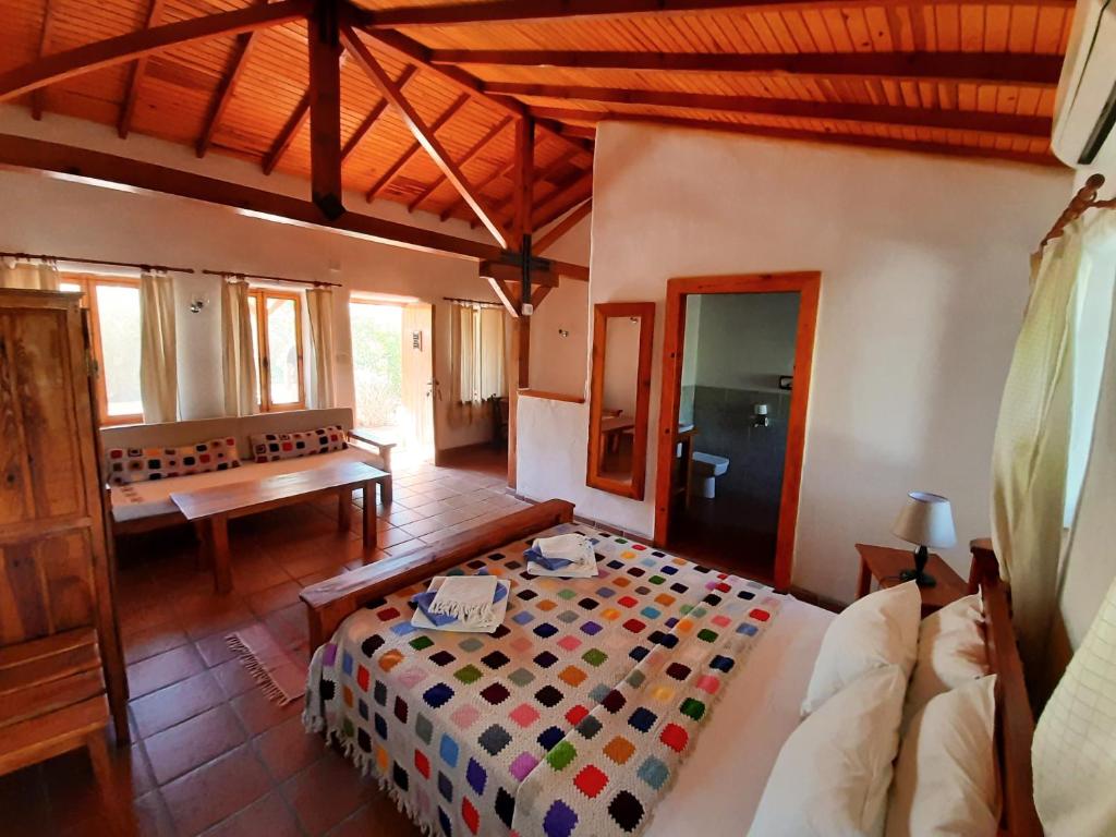 Postel nebo postele na pokoji v ubytování Ionia Guest House
