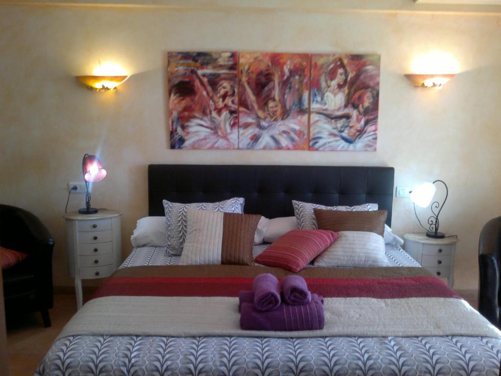 Postel nebo postele na pokoji v ubytování Hostal Don Peque Adult Recommended