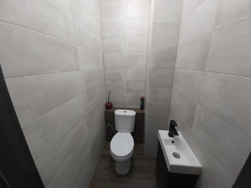 1140 Włościańska 5 - Tanie Pokoje w Apartamencie - samodzielne zameldowanie - self check in - 4