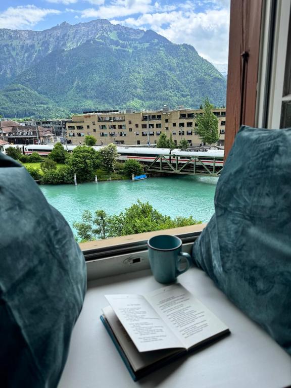 River 3 - Kissed Retreat with Iconic Jungfraujoch View - Resim 2