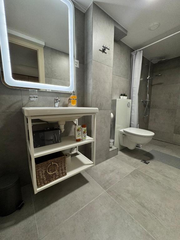 River 3 - Kissed Retreat with Iconic Jungfraujoch View - Resim 14