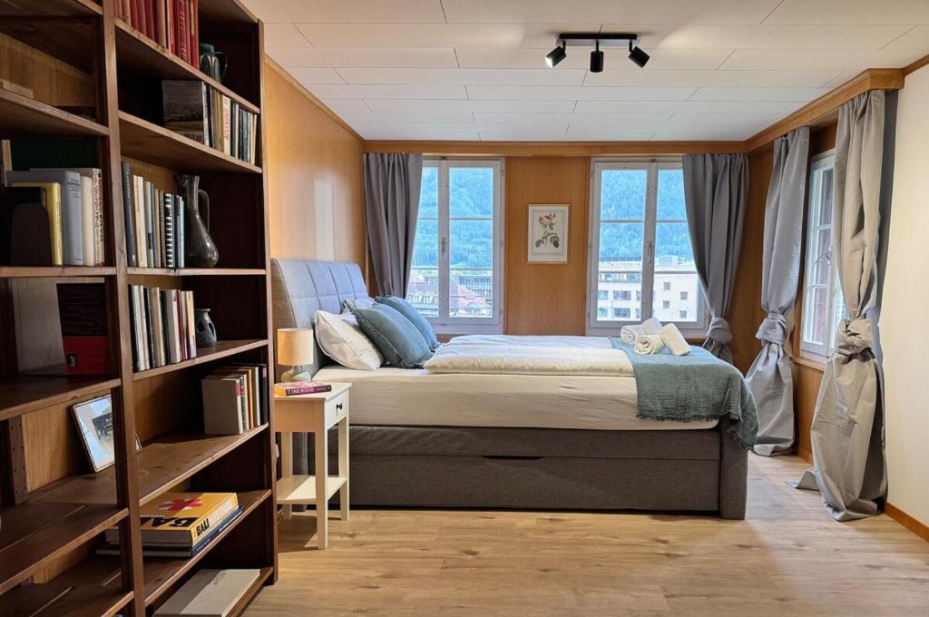 River 3 - Kissed Retreat with Iconic Jungfraujoch View - Resim 3