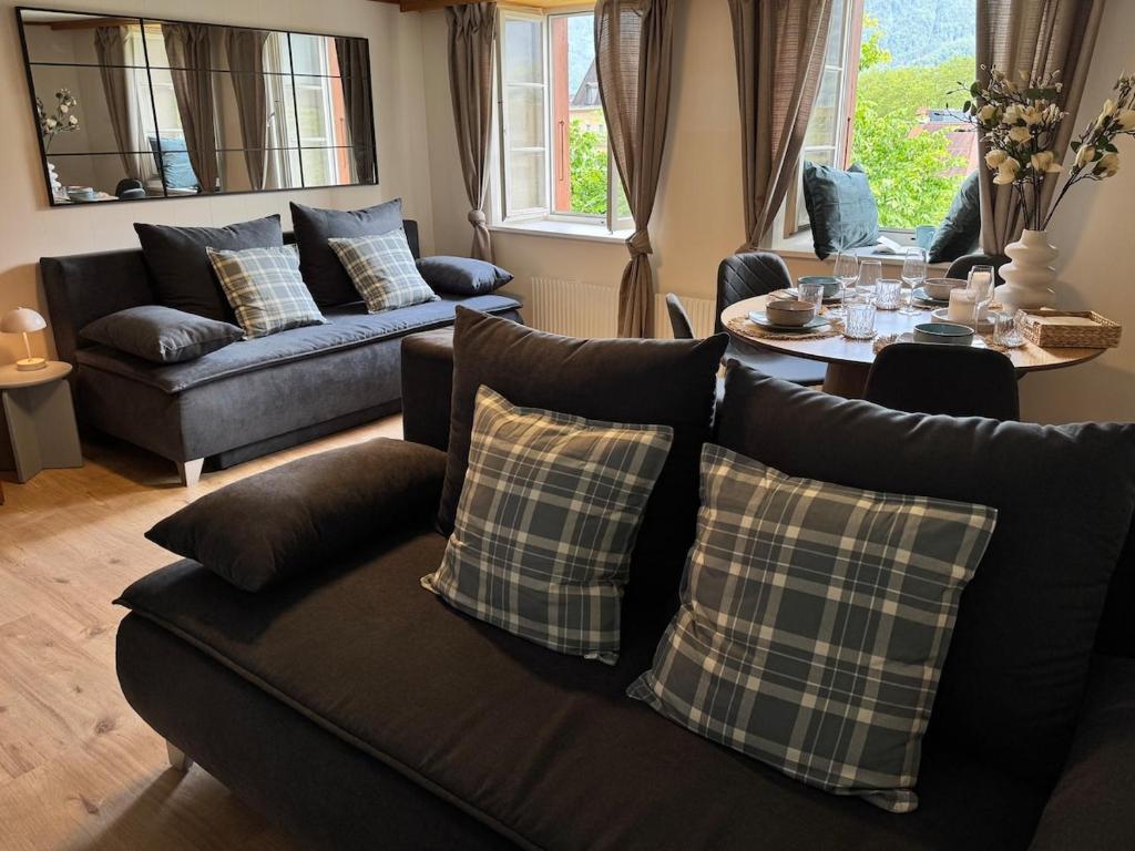 River 3 - Kissed Retreat with Iconic Jungfraujoch View - Resim 21