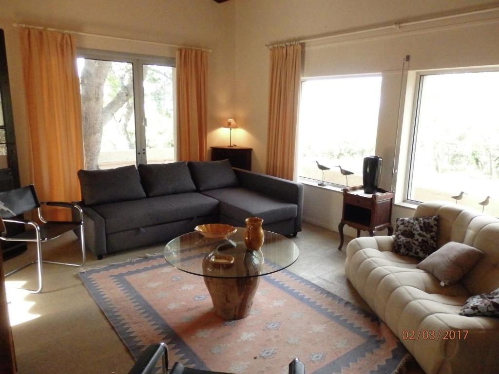 Photo de la galerie de l'établissement Villa in Saint-Siffret with Private Pool, cleaning included, à Saint-Siffret