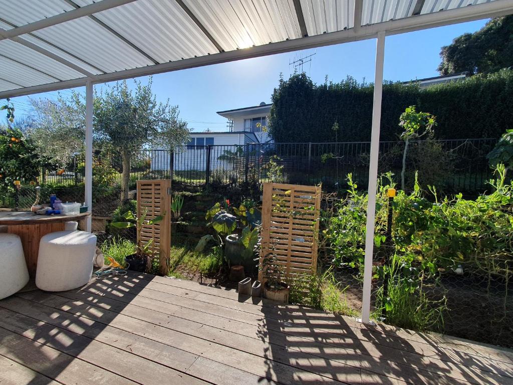 Zahrada ubytování Otumoetai Shared Family Home - Sherwood Food Forest, New Zealand