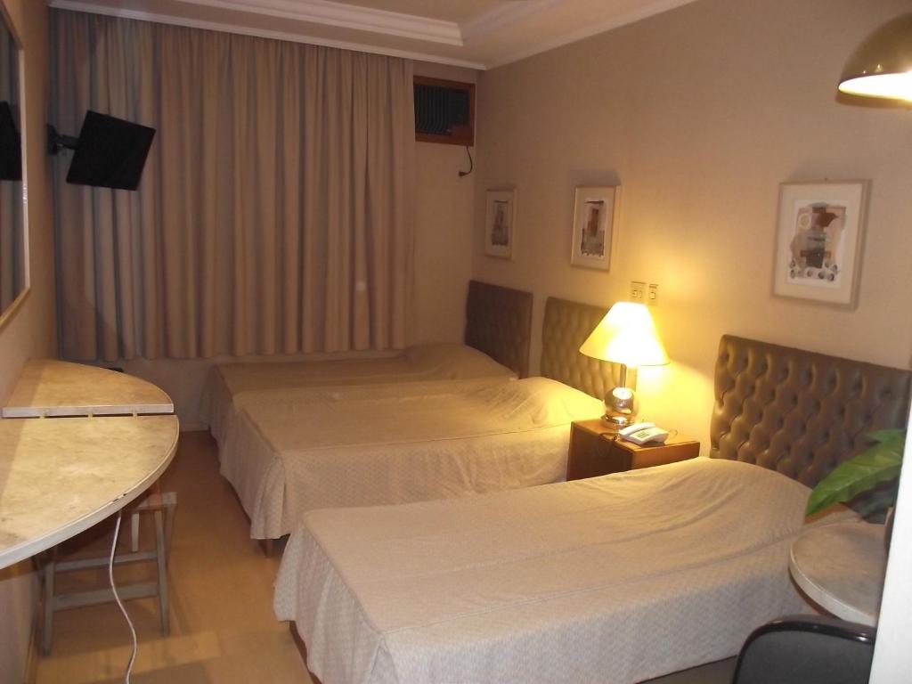  Augustus Plaza Hotel