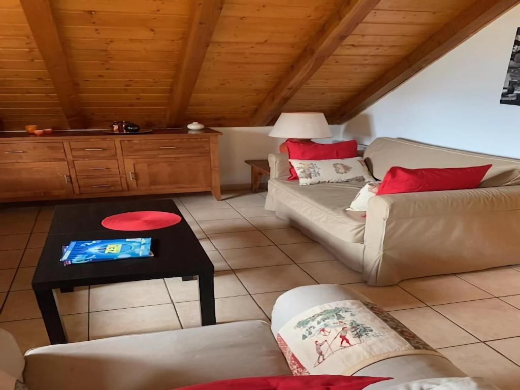 Photo de la galerie de l'établissement Chalet in Alpe d Huez near Ski Lift, cleaning included, à Oz