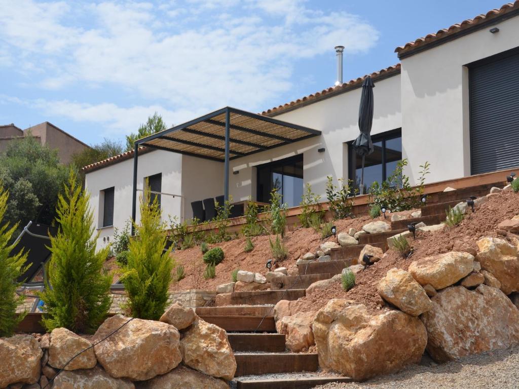 Stylish villa in Beaufort with private pool cleaning included Stylish villa in Beaufort with private pool cleaning included