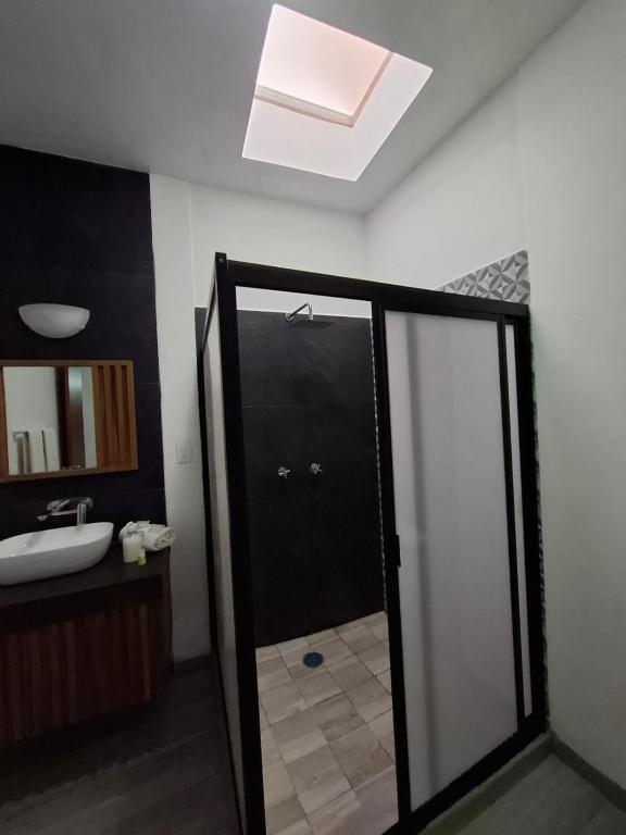 Koupelna v ubytování Hotel Aquiles