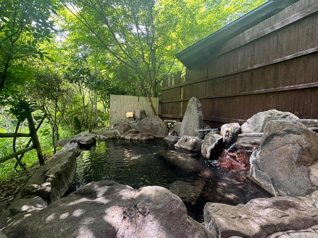 Zahrada ubytování 山川温泉 小杉庵