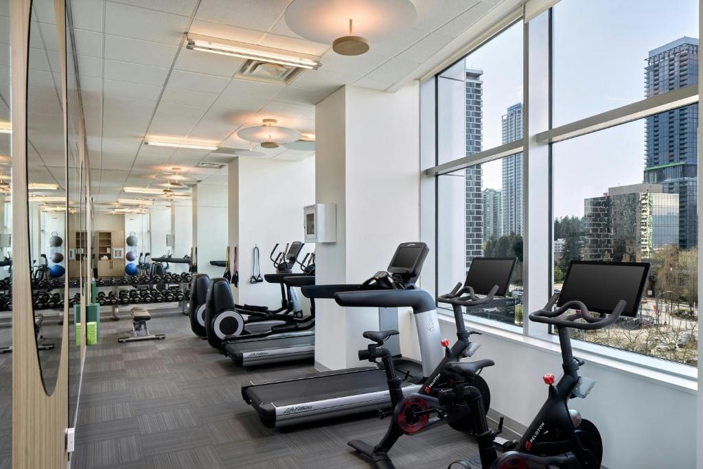 Fitness centrum a/nebo fitness zařízení v ubytování Element by Westin Vancouver Metrotown