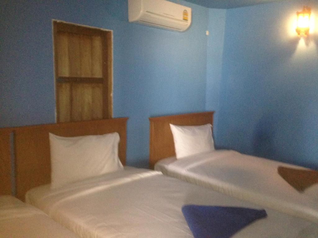 The Lazy Bar Guest House - Resim 12