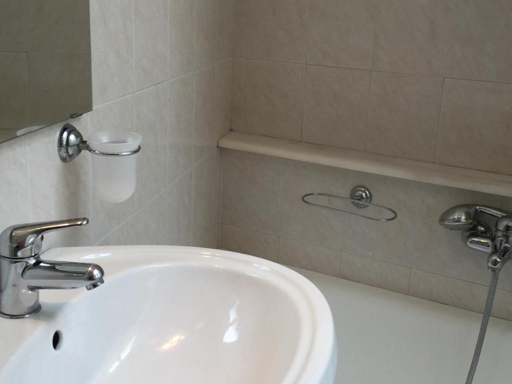 A bathroom at Palazzo Doxi Fontana Dimora Storica
