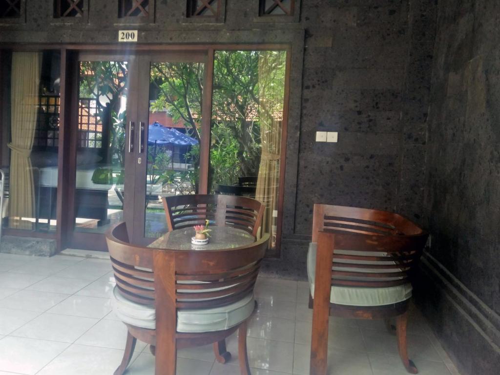 Puri Rai Hotel - Habitación Familiar Con Terraza