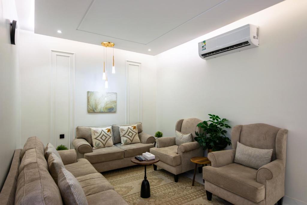 Posezení v ubytování شقة الياسمين 1 Alyasmin Residence