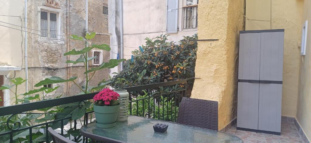 Balkón alebo terasa v ubytovaní Cozy Corfiot house