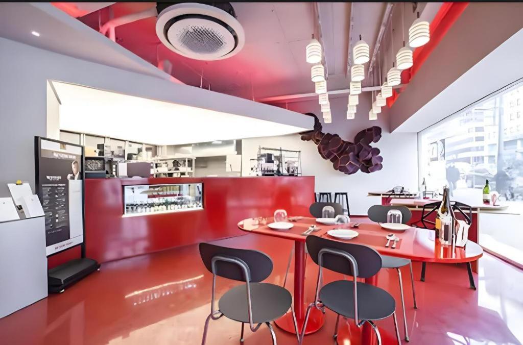 Bobo Hotel Hongdaeにあるキッチンまたは簡易キッチン