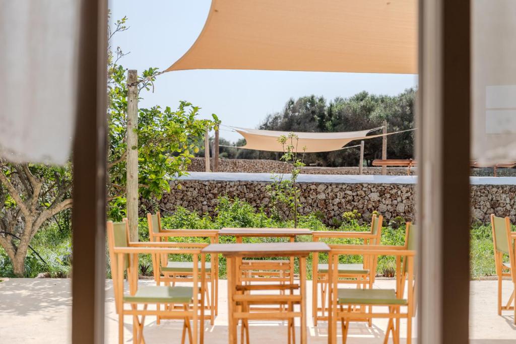 A garden outside Agroturismo Son Rosas