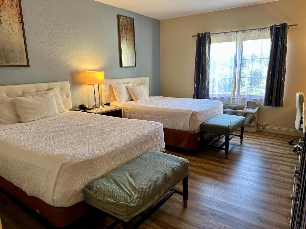 Rocklin Park Hotel - 