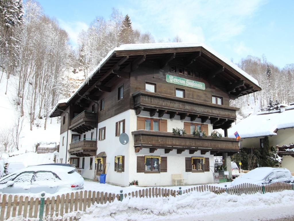 Apartment in Saalbach-Hinterglemm near Ski Area v zime