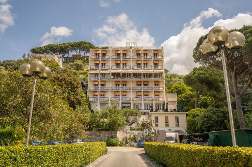 Gallery image of Hotel Mediterraneo in Cavi di Lavagna
