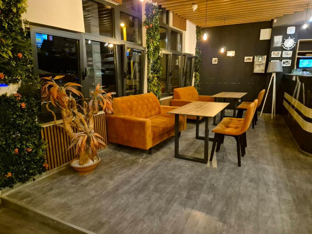 Posezení v ubytování Hotel Nur