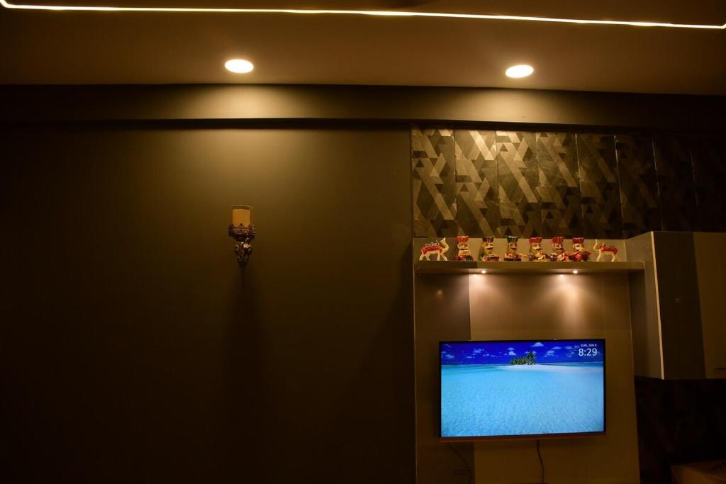 Una televisión o centro de entretenimiento en Premium luxury Stay