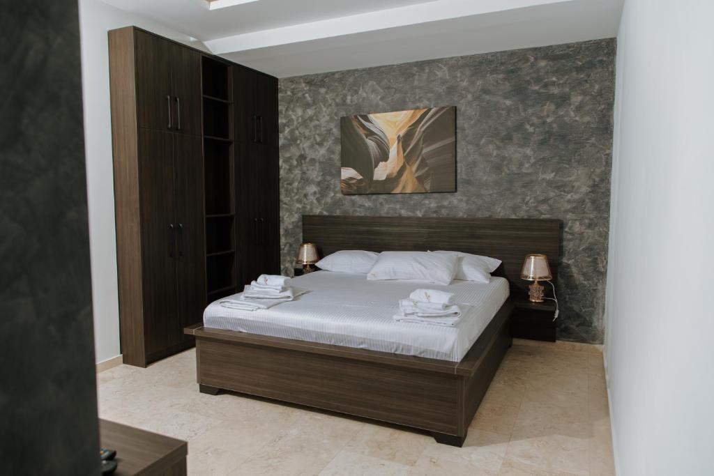 Postel nebo postele na pokoji v ubytování Hermosa Hotel