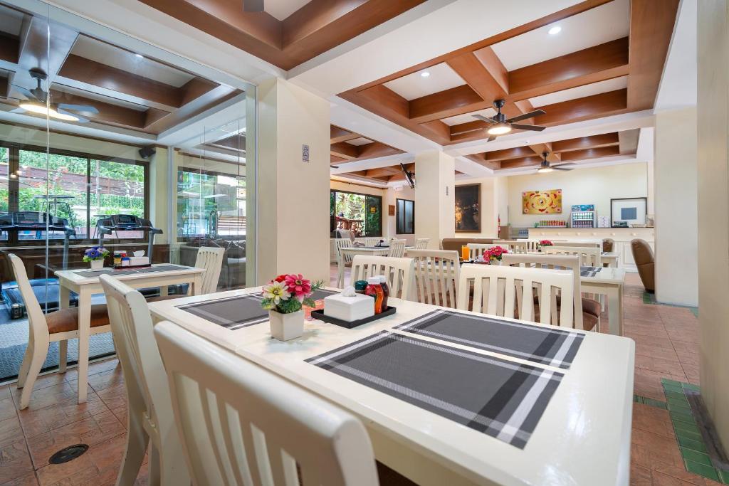 Patong Central Residence & Apartment - Resim 45