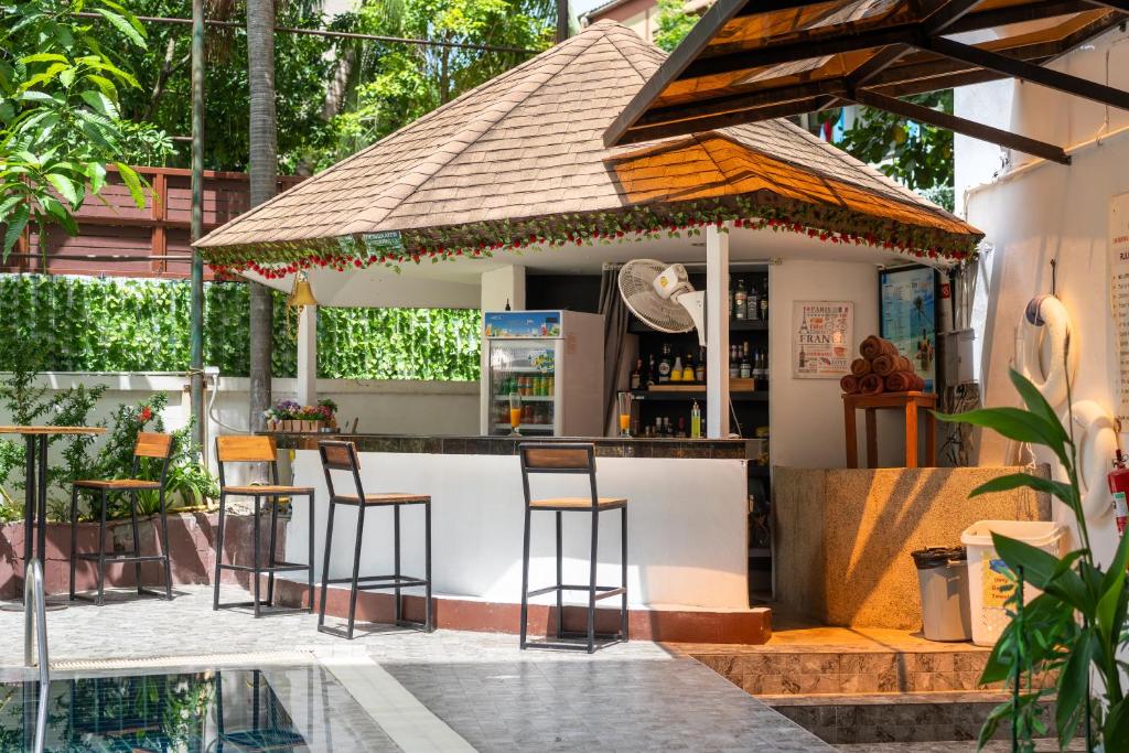 Patong Central Residence & Apartment - Resim 40