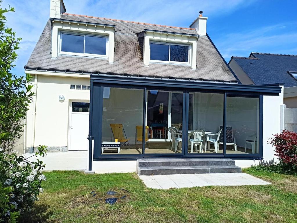 Photo de la galerie de l'établissement Morbihan Ambon maison proche mer, à Ambon