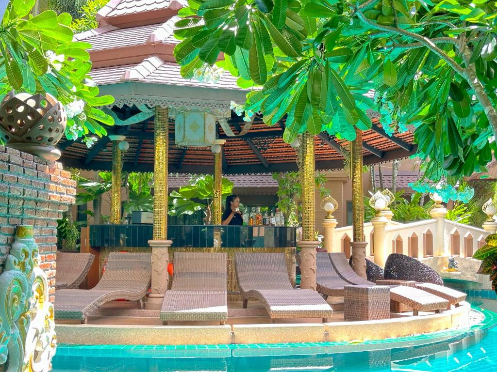 Quality Beach Resorts and Spa Patong - Resim 9