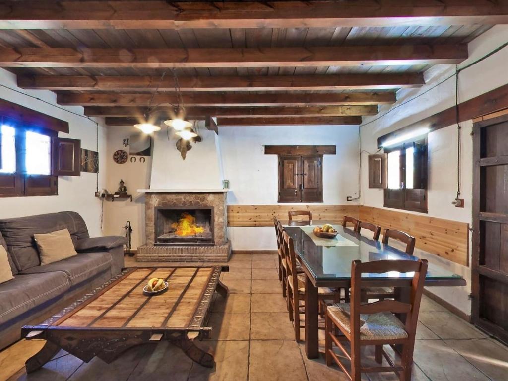 Χώρος καθιστικού στο Beautiful holiday home in Andalusia with heated pool