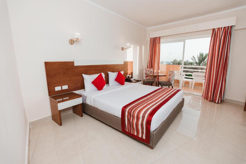 Golden Beach Resort - 5