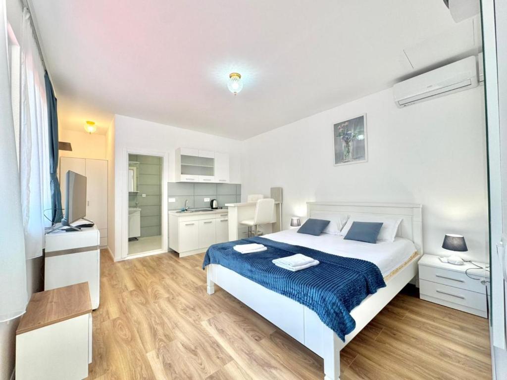 FOR-A Apartmani - 13