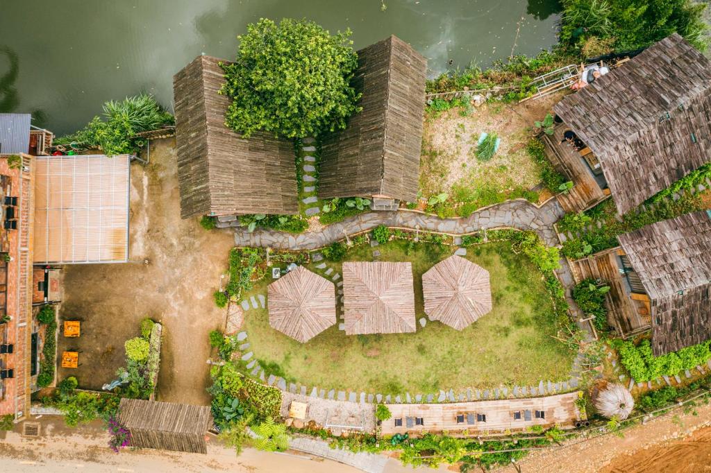 Phong cảnh thiên nhiên gần chỗ nghỉ nhà dân