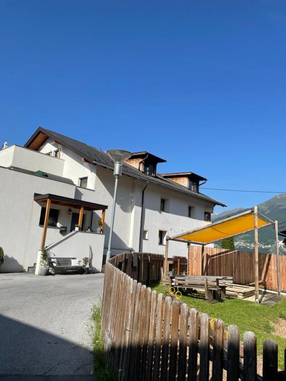 Nespecifikovaný výhled na hory nebo výhled na hory při pohledu z apartmánu