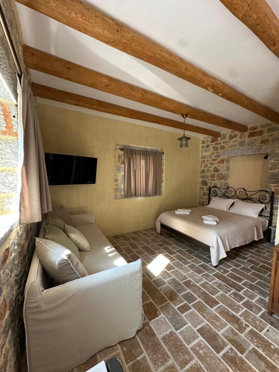 Koupelna v ubytování Arapis Rooms & Suites